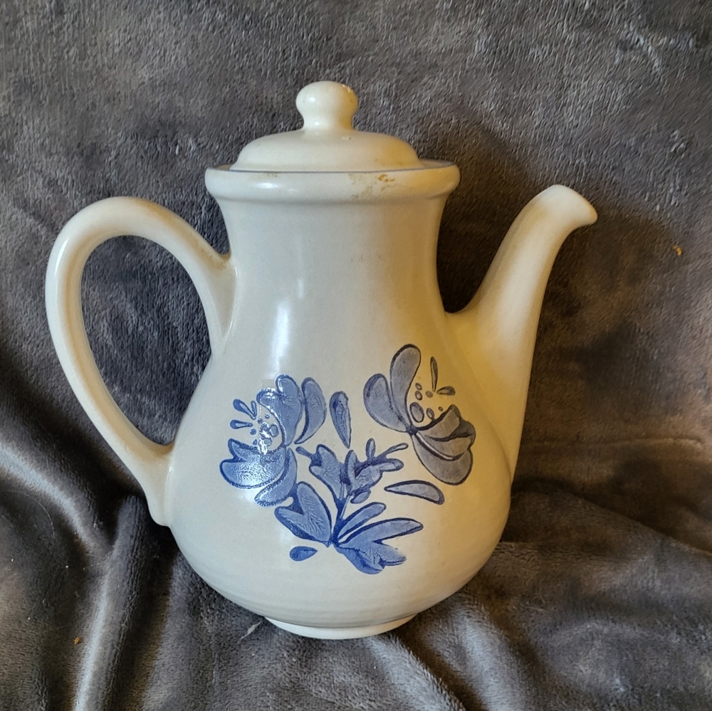 PFALTZGRAFF  YORKTOWNE coffee/teapot